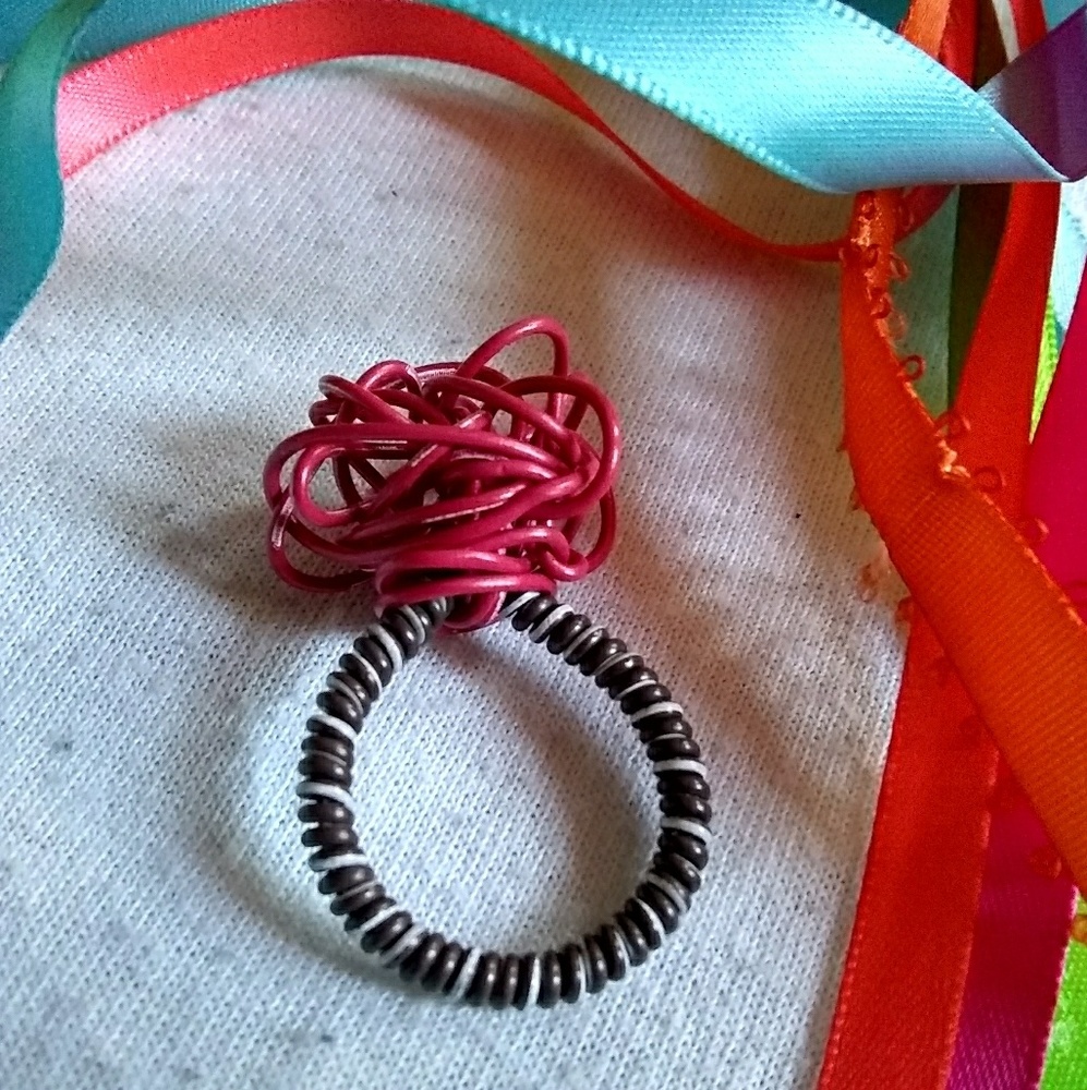 Red Top Ring